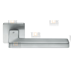 Дверная ручка на квадратном основании COLOMBO Esprit BT11RSB-CM матовый хром
